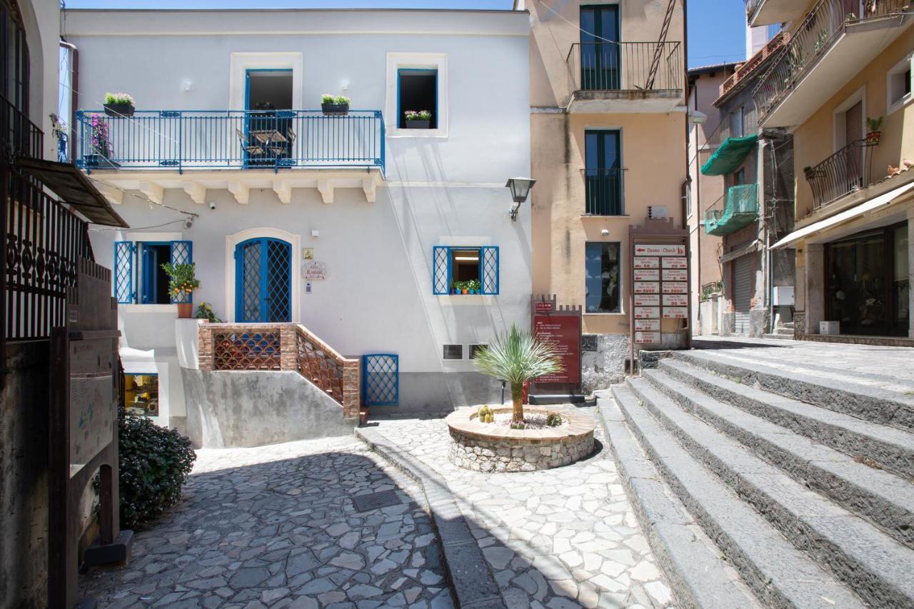 Casa Blandano B&B 卡斯泰尔莫拉 外观 照片