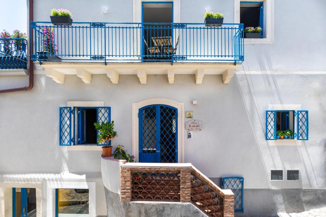 Casa Blandano B&B 卡斯泰尔莫拉 外观 照片
